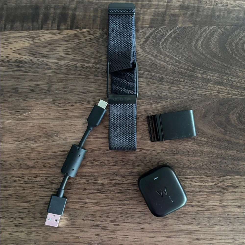 WHOOP 4.0 Fitness Tracker in Black